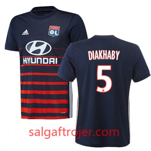 Olympique Lyon Fodboldtrøjer MOUCTAR DIAKHABY Udebanesæt 2017/18 Kort ærmer Olympique Lyon Fodboldtrøjer MOUCTAR DIAKHABY Udebanesæt 2017/18 Kort ærmer