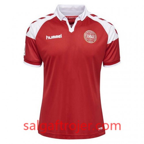 Danmark Fodboldtrøjer Hjemmebanesæt 2017/18 Kort ærmer Danmark Fodboldtrøjer Hjemmebanesæt 2017/18 Kort ærmer