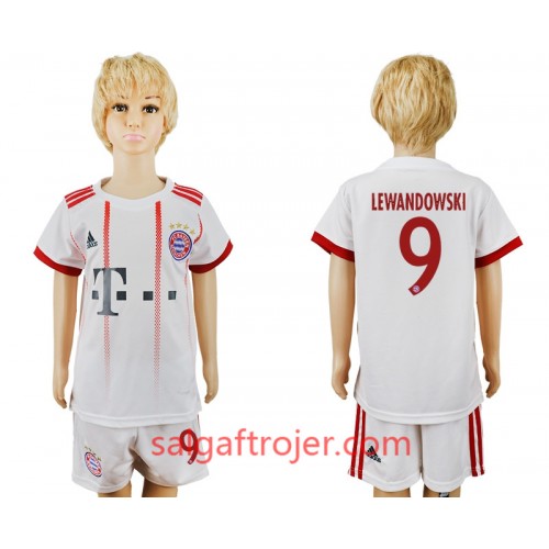 FC Bayern Munchen Fodboldtrøjer Robert Lewandowski 9 Børn 3. sæt 2017/18 Kort ærmer FC Bayern Munchen Fodboldtrøjer Robert Lewandowski 9 Børn 3. sæt 2017/18 Kort ærmer